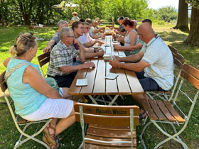 Mitgliedertreffen in geselliger Runde